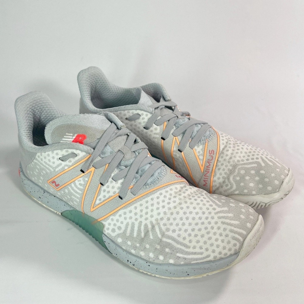 New Balance Women's Light Gray and Peach Athletic Shoes